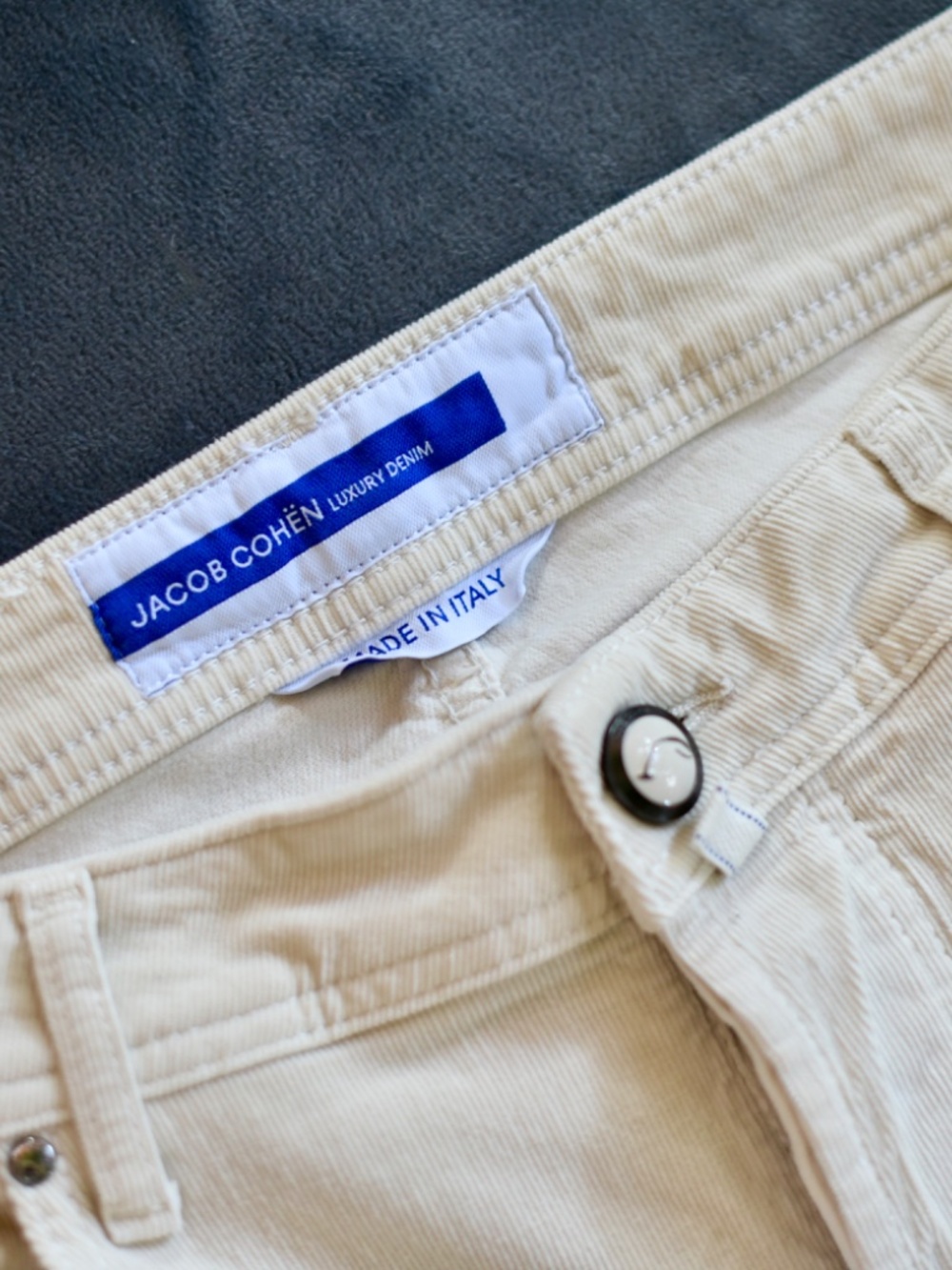 Jacob Cohen - Nick Corduroy Chino Trousers in Almond Milk